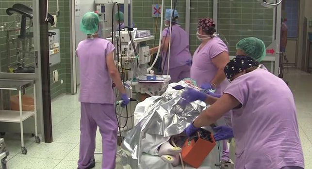 3 ay öncə ölmüş qadın sağlam uşaq dünyaya gətirdi – Vİdeo