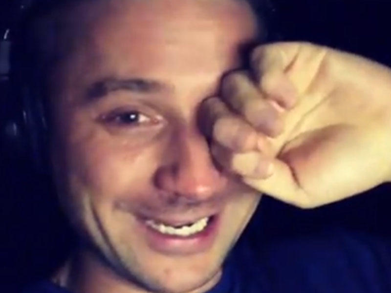 Lazarev göz yaşlarını saxlaya bilmədi - VİDEO