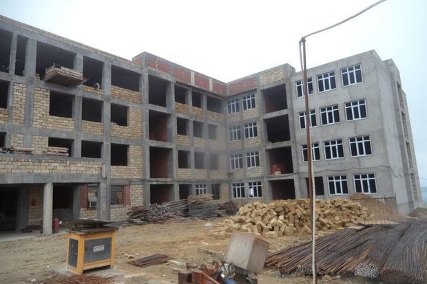 В столице заново отстроят семь школ