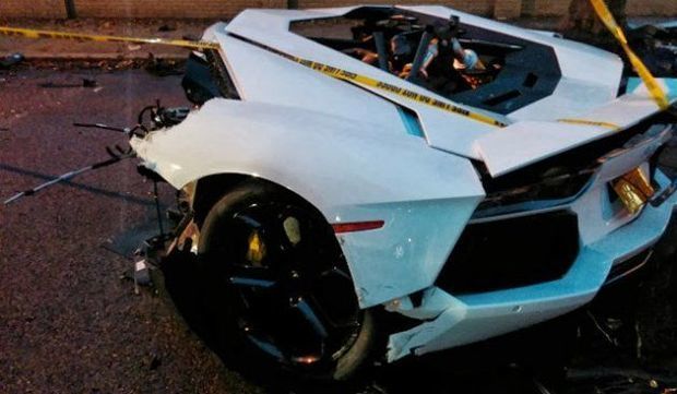 Lamborghini разорвало пополам - ВИДЕО