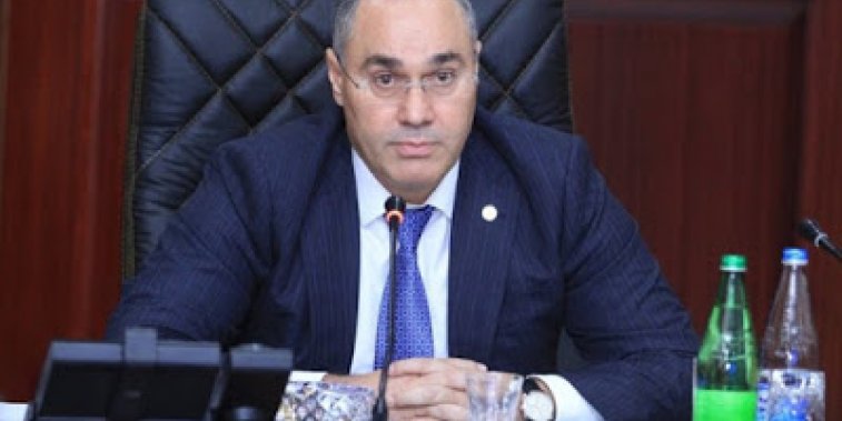 Bakı Baş Gömrük İdarəsində intihara cəhd