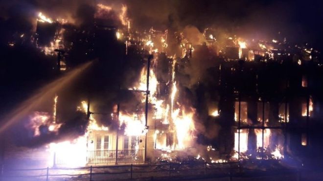 Dəyəri milyonlarla dollar olan villalar külə döndü - VİDEO