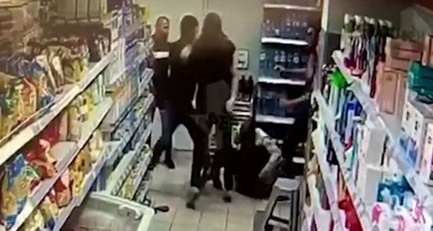 Массовая драка в московском супермаркете – ВИДЕО