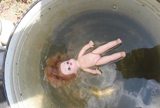 Qadın ona xəyanət edən sevgilisindən qisas almaq üçün iki övladını suda boğdu