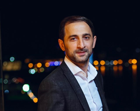 Bu da Pərviz Bülbülənin özündən hündür qızı - FOTO