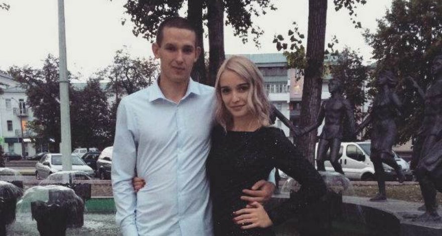 Двухлетний ребенок случайно задушил маму в машине