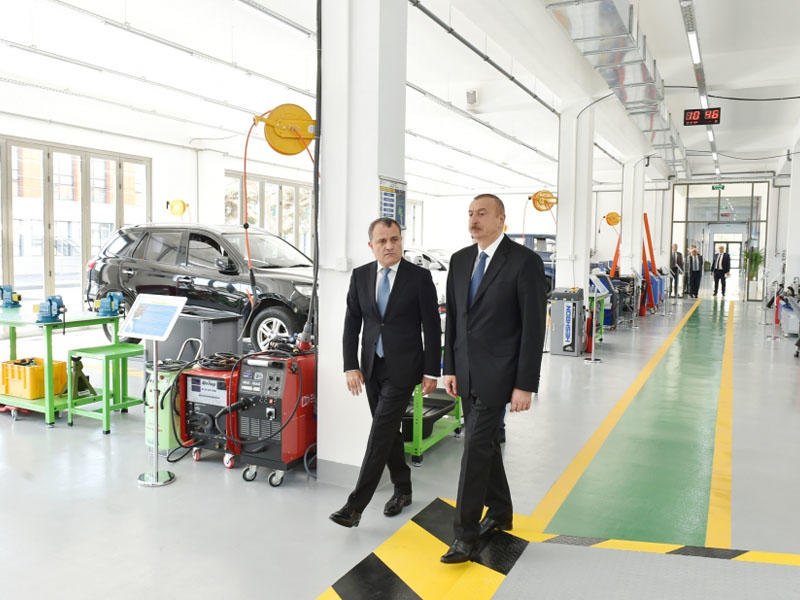 Prezident İlham Əliyev Sənaye və İnnovasiyalar üzrə Bakı Dövlət Peşə Təhsil Mərkəzinin açılışında iştirak edib - FOTO