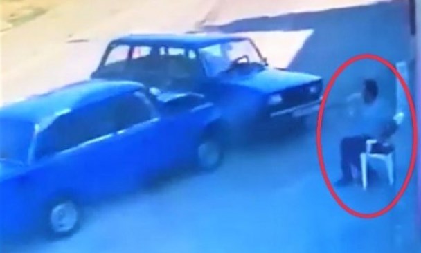 Bu hadisə Azərbaycanda baş verib — Son anda xilas ola bildi - VİDEO