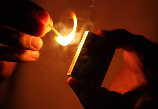 Bakıda kişi ərə getmək istəyən keçmiş arvadını yandırmağa çalışdı