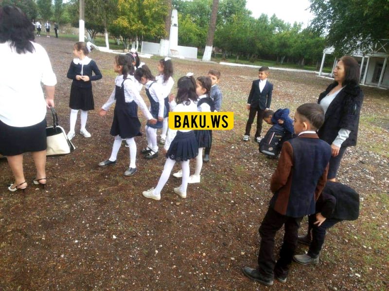 Dərs zamanı məktəbin tavanı çökdü – Azərbaycanda ilk dərs günündə 