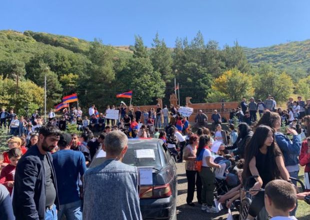 Ermənistanda Amulsara görə xalq ayağa qalxdı - FOTO
