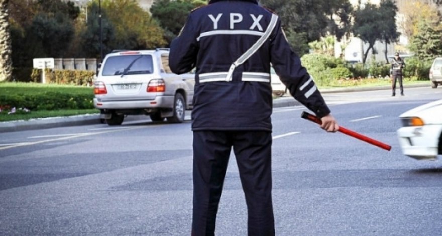 В Баку задержан водитель, сбивший сотрудника полиции