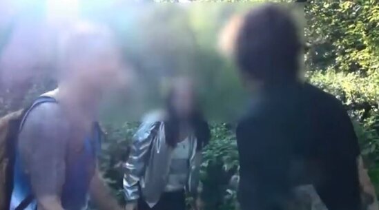 Həyat yoldaşını meşədə sevgilisi ilə yaxaladı: Əsəbilərinə hakim ola bilmədi - VİDEO