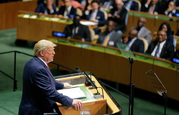 Американский министр уснул во время речи Трампа в ООН - ВИДЕО