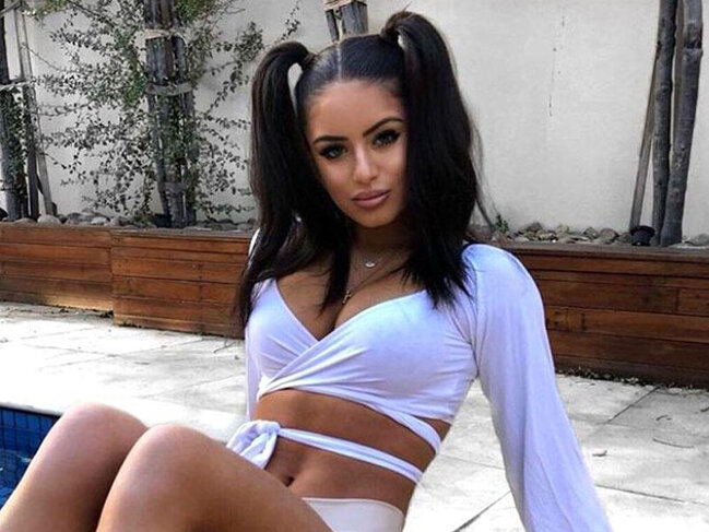 Şagird olduğuna inanmırlar - 18 yaşlı məktəblidən Instagram-ı 