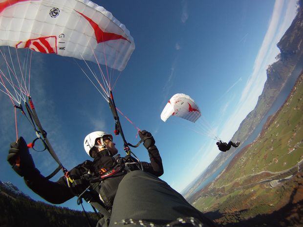 Смертельное столкновение парапланеристов - ВИДЕО
