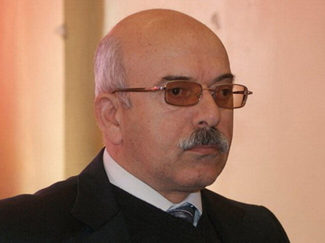 Əli Kərimliyə növbəti şok: Fuad Qəhrəmanlıdan sonra o da istefa verdi