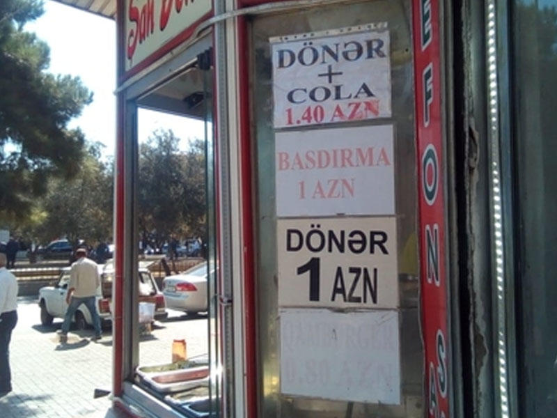 Bakı dönərxanalarını kilosu 50 qəpiyə leş ət bürüyüb - FOTO