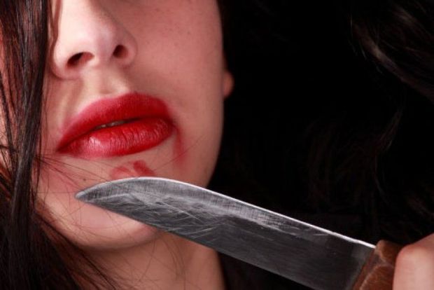 Arvadını bıçaqlayan azərbaycanlı hakim qarşısında