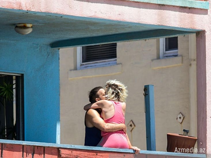 İntim münasibət zamanı bədbəxt hadisə - Evinə kişi gətirən gəlinin çılpaq cəsədi tapıldı - FOTO