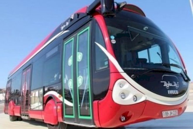 “BakuBus”un avtobusu ilə taksi toqquşdu