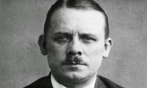 27 nəfəri vəhşicəsinə öldürdükdən sonra ətlərini bazarda satan qatil