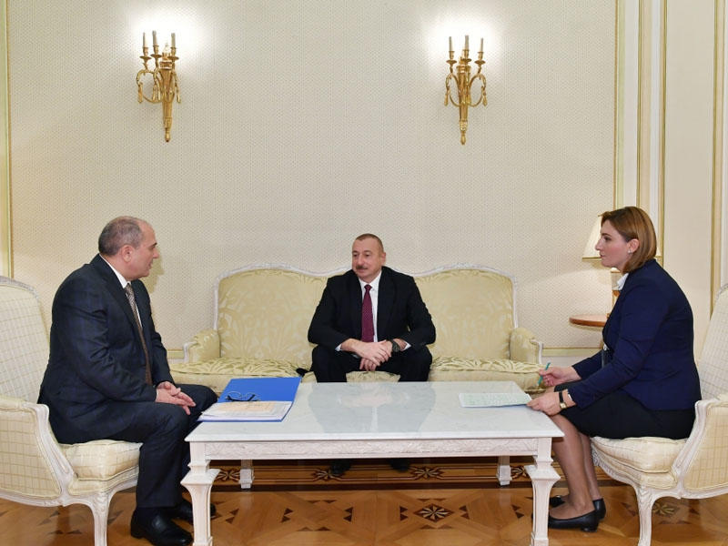 Prezident İlham Əliyev ölkəmizdə keçirilən növbəti siyahıyaalınmada iştirak edərək siyahıyaalınma və sorğu vərəqələrinin suallarını cavablandırıb