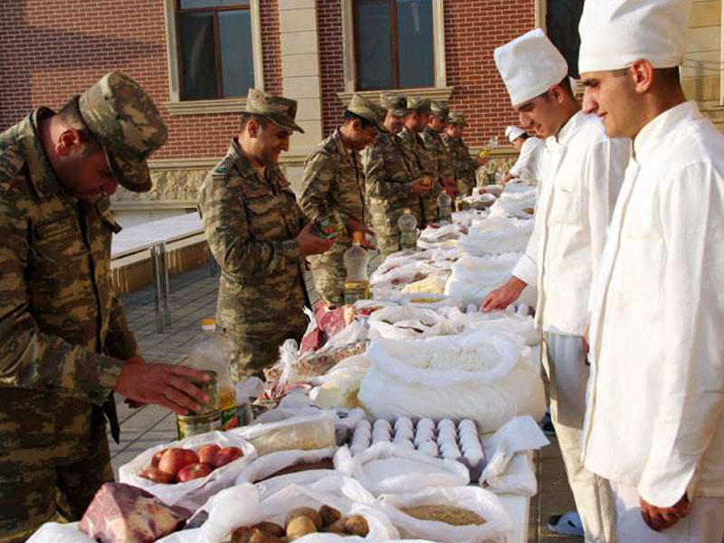 Azərbaycan ordusunda YENİLİK: hərbçilərə pul əvəzinə ərzaq veriləcək - FOTO