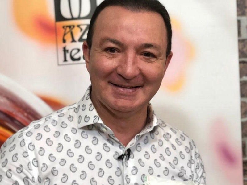 Vasif cırıq şalvar geyinənləri tənqid etdi