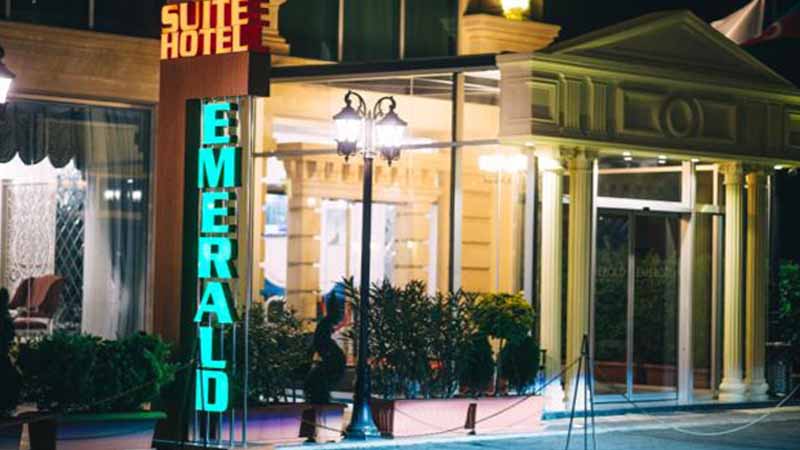 Bakıda oteldə yanğın oldu: 10 əcnəbi təxliyə edildi