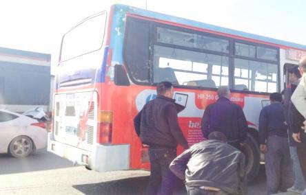 Hacıqabulda avtobus qəzası: Ölən var