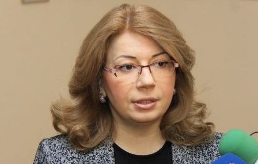 Deputatdan sərt sözlər: Bir kişi tapılmadı ki, o cinayətkara yumruq vursun?!