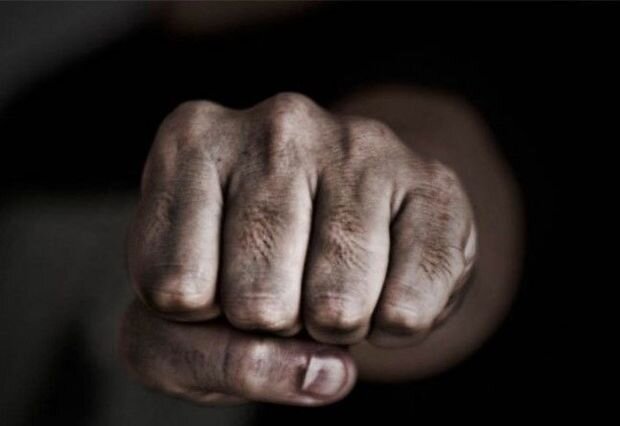 Bakıda səkkiz nəfər supermarketin mühafizəçisini döydü