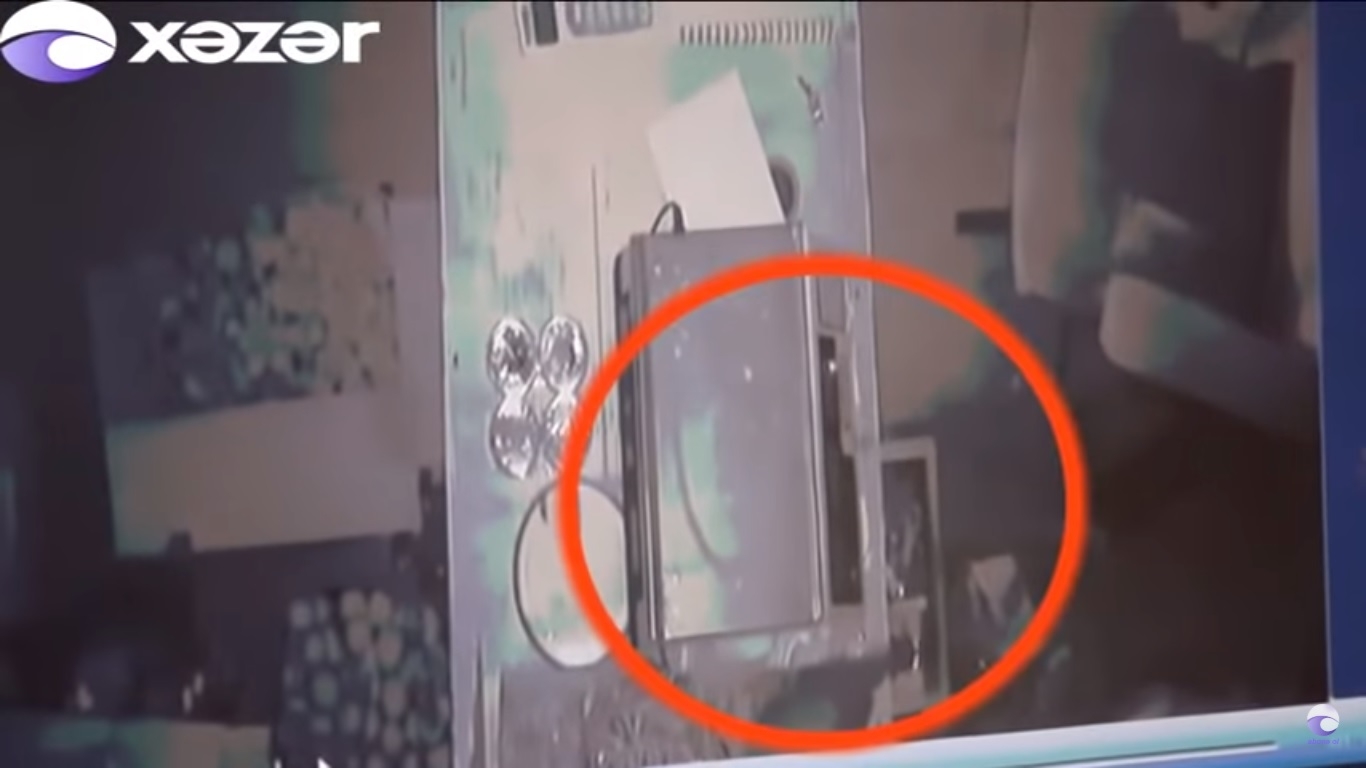 Azərbaycanda siçan mağazadan 324 manat pul apardı - VİDEO