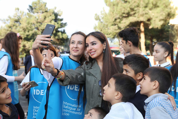 Leyla Əliyevanın təşəbbüsü ilə daha bir həyət abadlaşdırılıb - FOTO