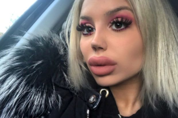 “Barbie”yə bənzəmək üçün sərvət xərcləyir