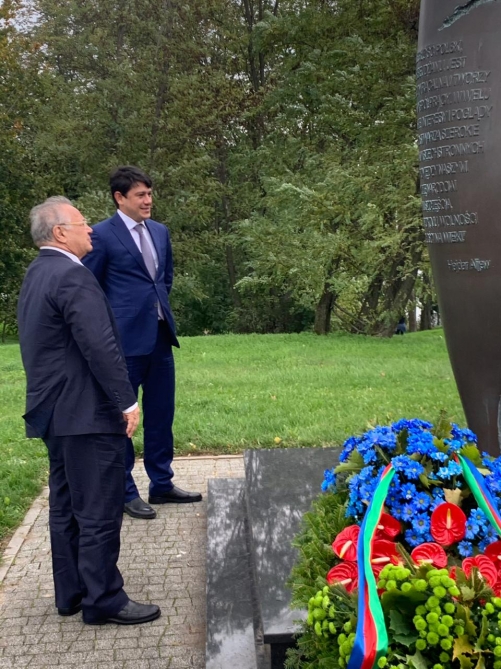 Diasporla İş üzrə Dövlət Komitəsinin nümayəndə heyəti Polşada səfərdədir