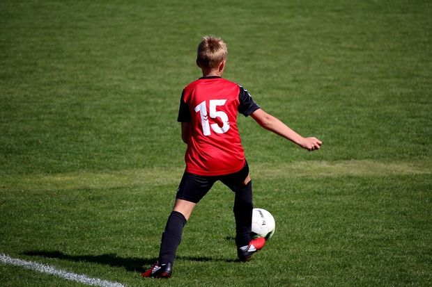 Futbol oynamaq üçün evdən gedən 14 yaşlı oğlan itkin düşdü