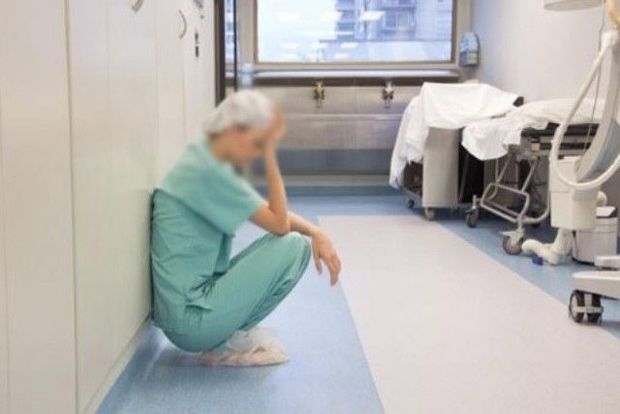 В Ширване напали на больницу и избили медработников