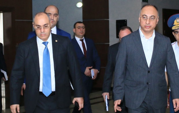 Qoşqar Təhməzli və Səfər Mehdiyev uşaqlarımıza təhlükəli şokolad yağı yedirir? - İDDİA