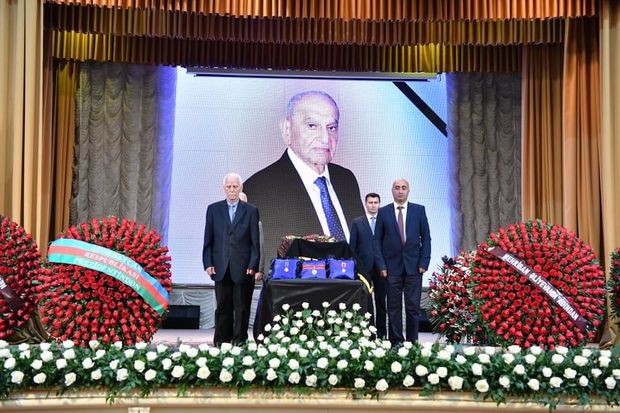 Vasim Məmmədəliyevlə vida mərasimi keçirilir - FOTO