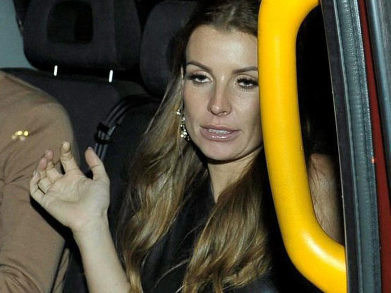 Məşhur futbolçunun xanımı sərxoş yaxalandı - FOTO