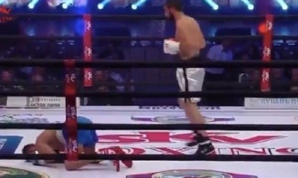 Azərbaycanlı boksçudan əzmkar qələbə - VİDEO