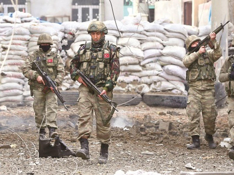 Türkiyə-İran sərhədində atışma: ölən var