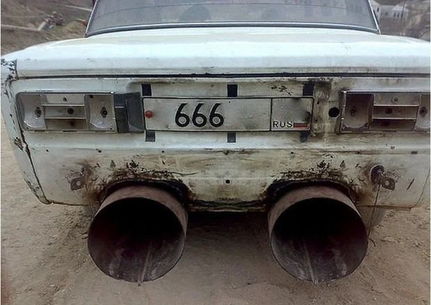 Машина-убийца: автомобиль снялся с 