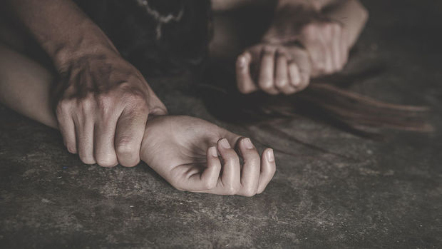 Azərbaycanlı keçmiş sevgilisini və onun rəfiqəsini bıçaqladı - TƏFƏRRÜAT