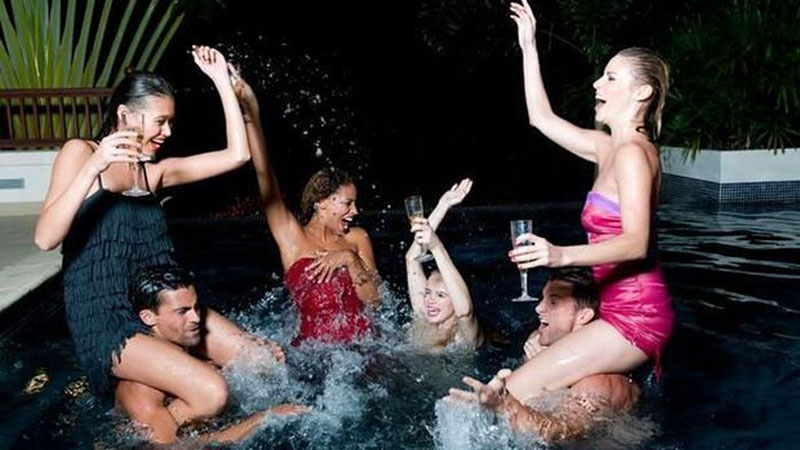 Böyük rəzalət! Məşhur futbolçuların 18+ məclisi ilə bağlı şok faktlar açıqlandı