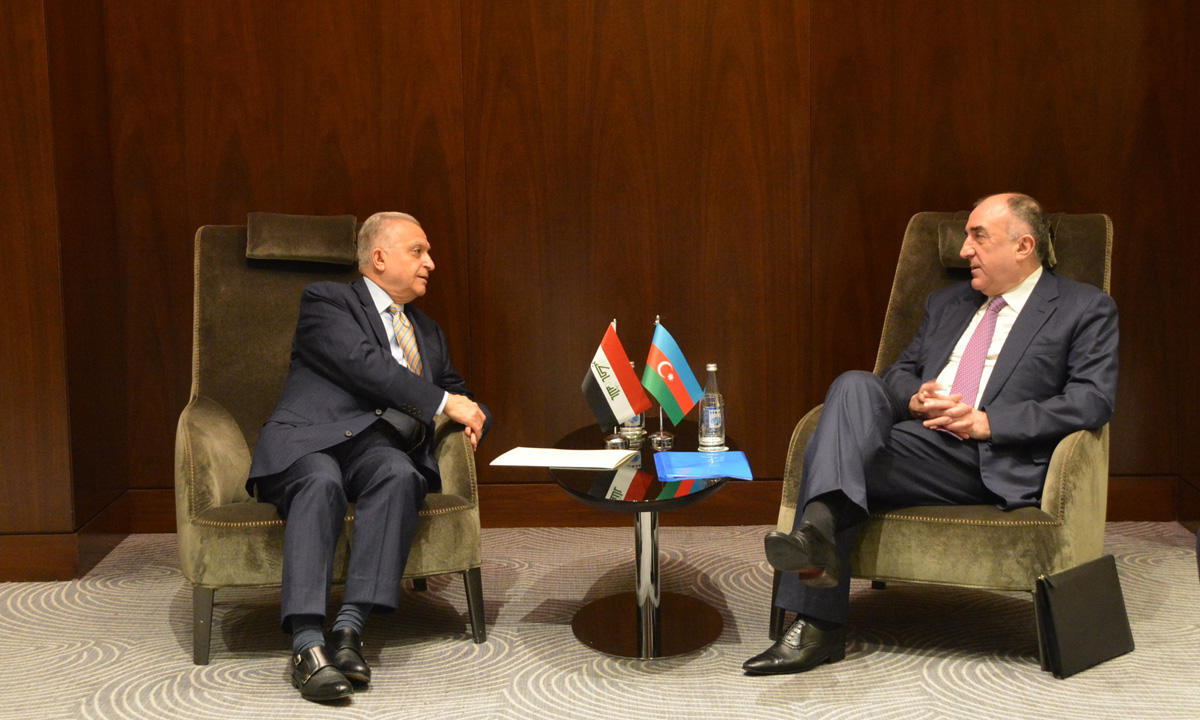 Elmar Məmmədyarov iraqlı həmkarı ilə görüşüb