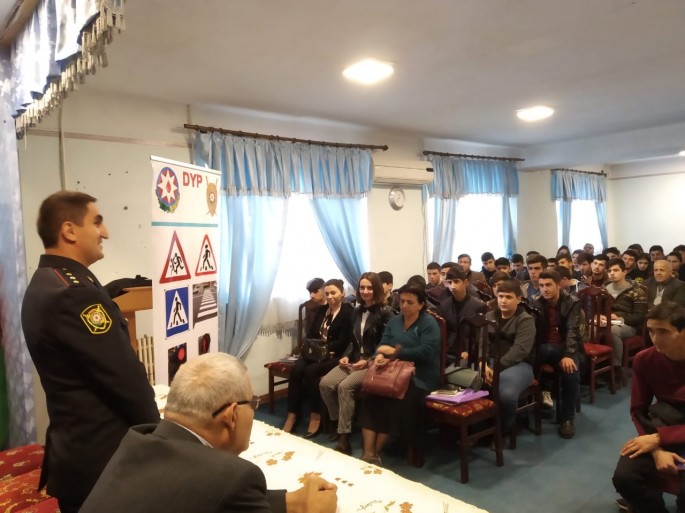 Şəki DYP tələbələrlə görüş keçirib - VİDEO