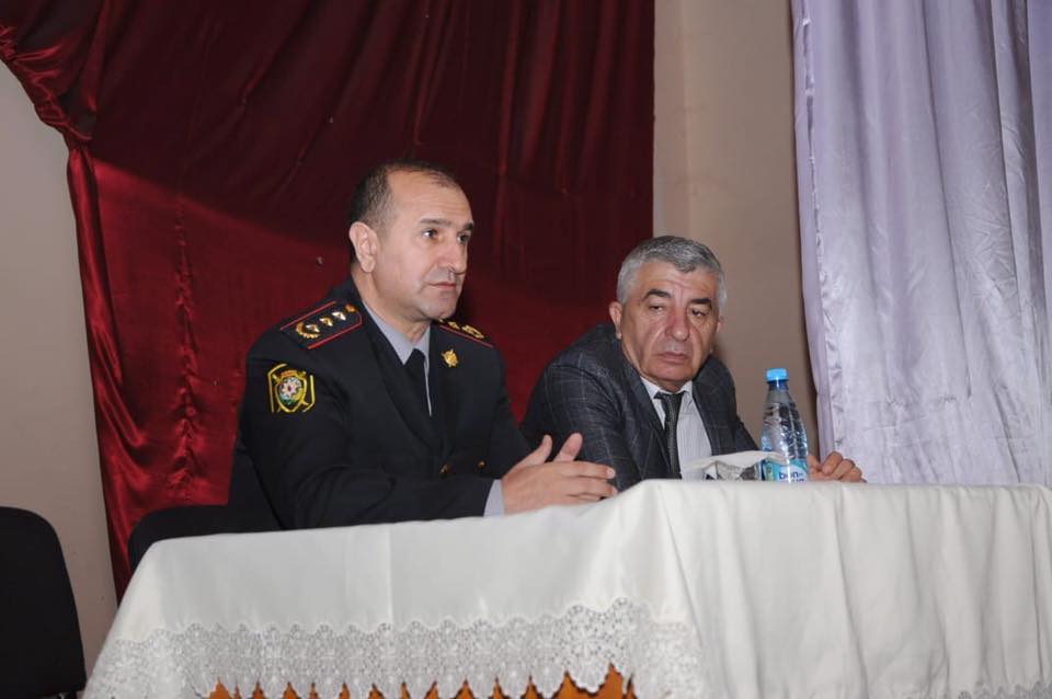 Ağdaşda polis gənclərlə görüşüb, onların suallarını cavablandırıb